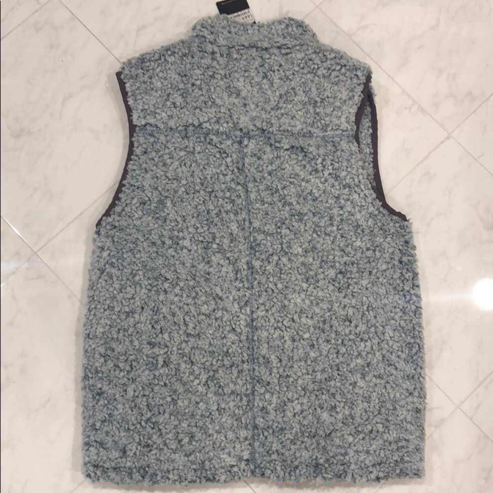 🆕 True Grit Vest - Picture 8 of 11